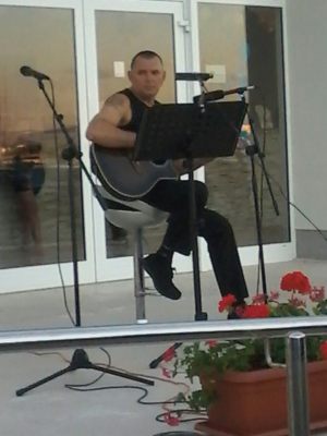 image-42f47ecfbcfc0cbc23446ff2c1ea7f75fe8825ab33c36d551ca54f56f39a0da8-V